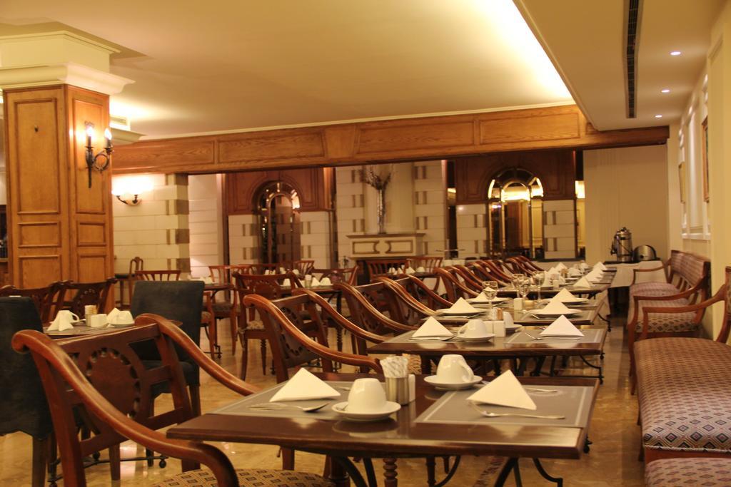 Napoleon Hotel Бейрут Екстериор снимка