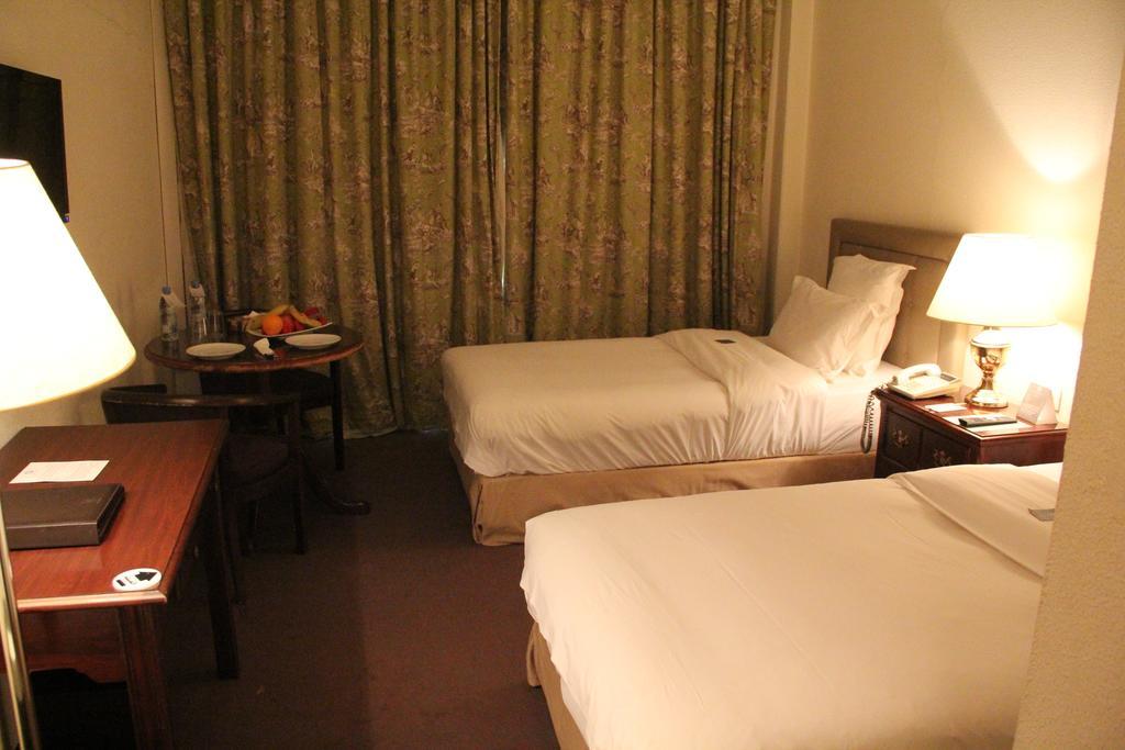 Napoleon Hotel Бейрут Екстериор снимка