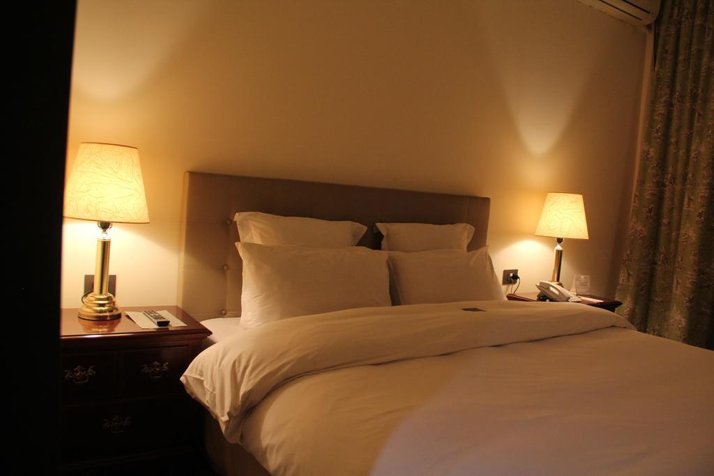 Napoleon Hotel Бейрут Екстериор снимка