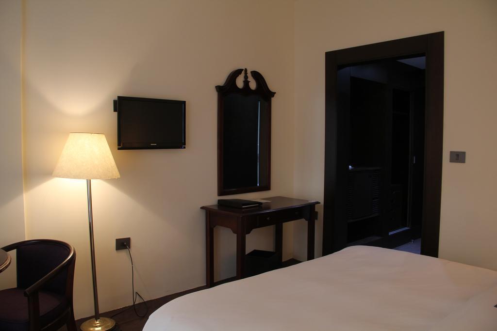 Napoleon Hotel Бейрут Екстериор снимка