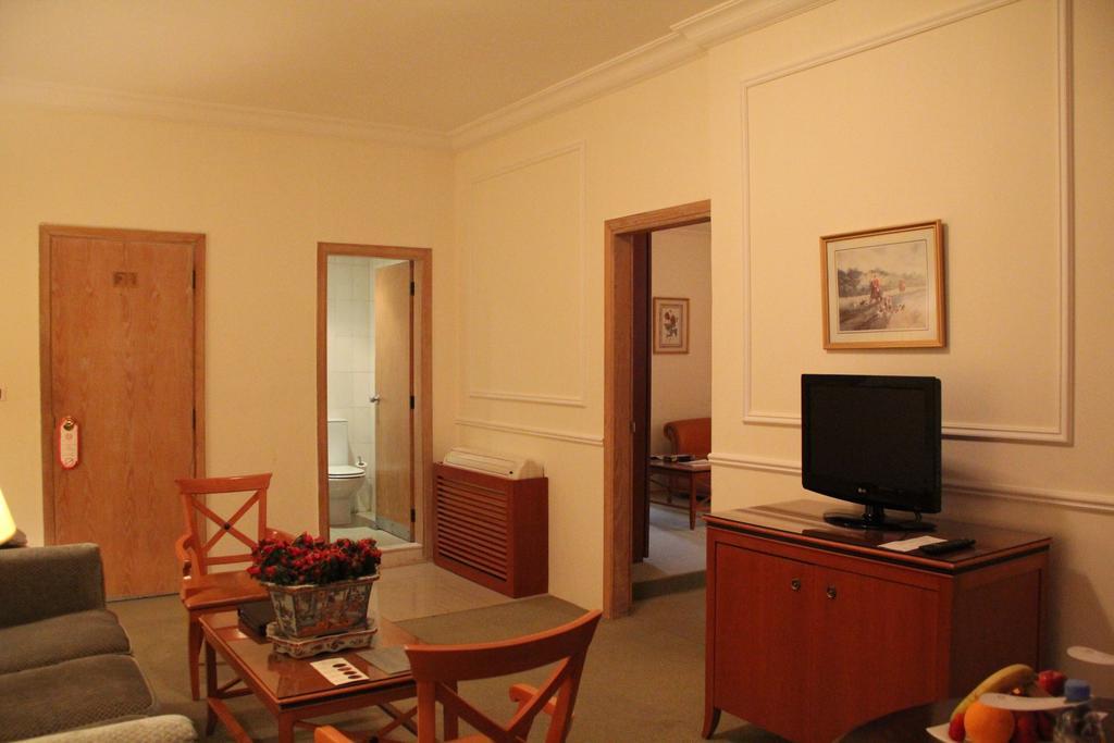 Napoleon Hotel Бейрут Екстериор снимка