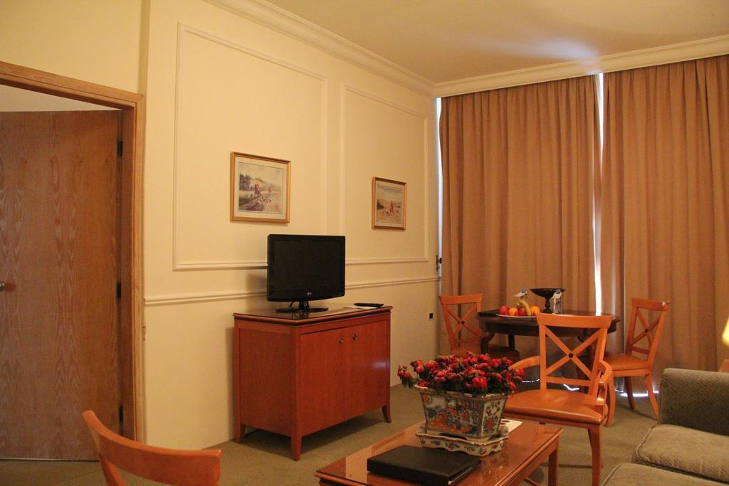 Napoleon Hotel Бейрут Екстериор снимка