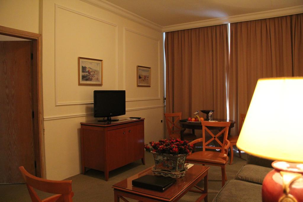 Napoleon Hotel Бейрут Екстериор снимка